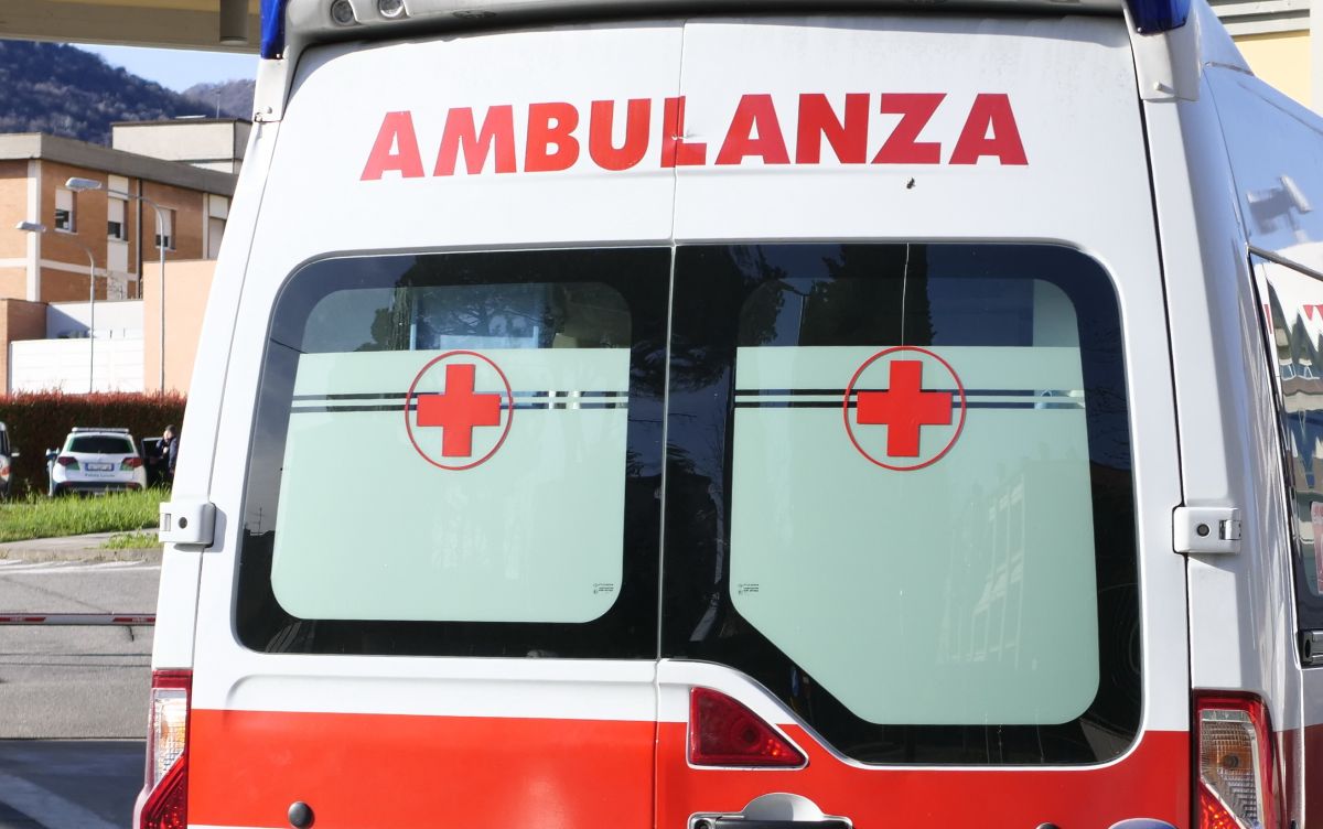 Accoltellata per strada a Messina, muore 21enne Accoltellata per strada a Messina, muore 21enne