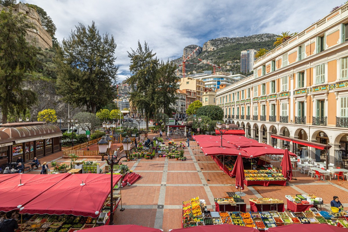 Il Marché de la Condamine torna nella sua storica sede di Place d’Armes
