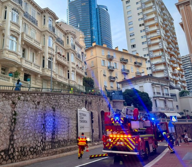 Violenta esplosione a Monaco, le autorità indagano su un possibile attentato, tre persone ferite