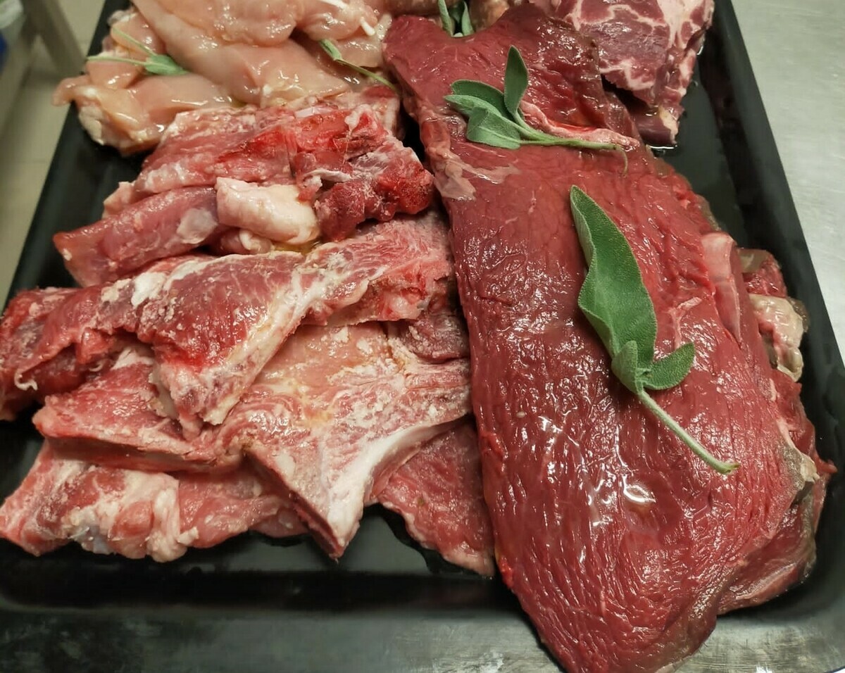 A Verezzo torna la grande festa della carne: alla Trattoria del Ponte due serate dedicate ai sapori della tradizione