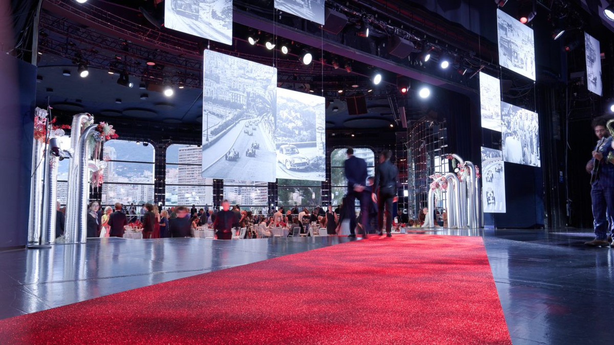 “Monaco e l’automobile, dal 1893 ai giorni nostri”: oltre 73.000 visitatori al Grimaldi Forum Monaco (Foto)