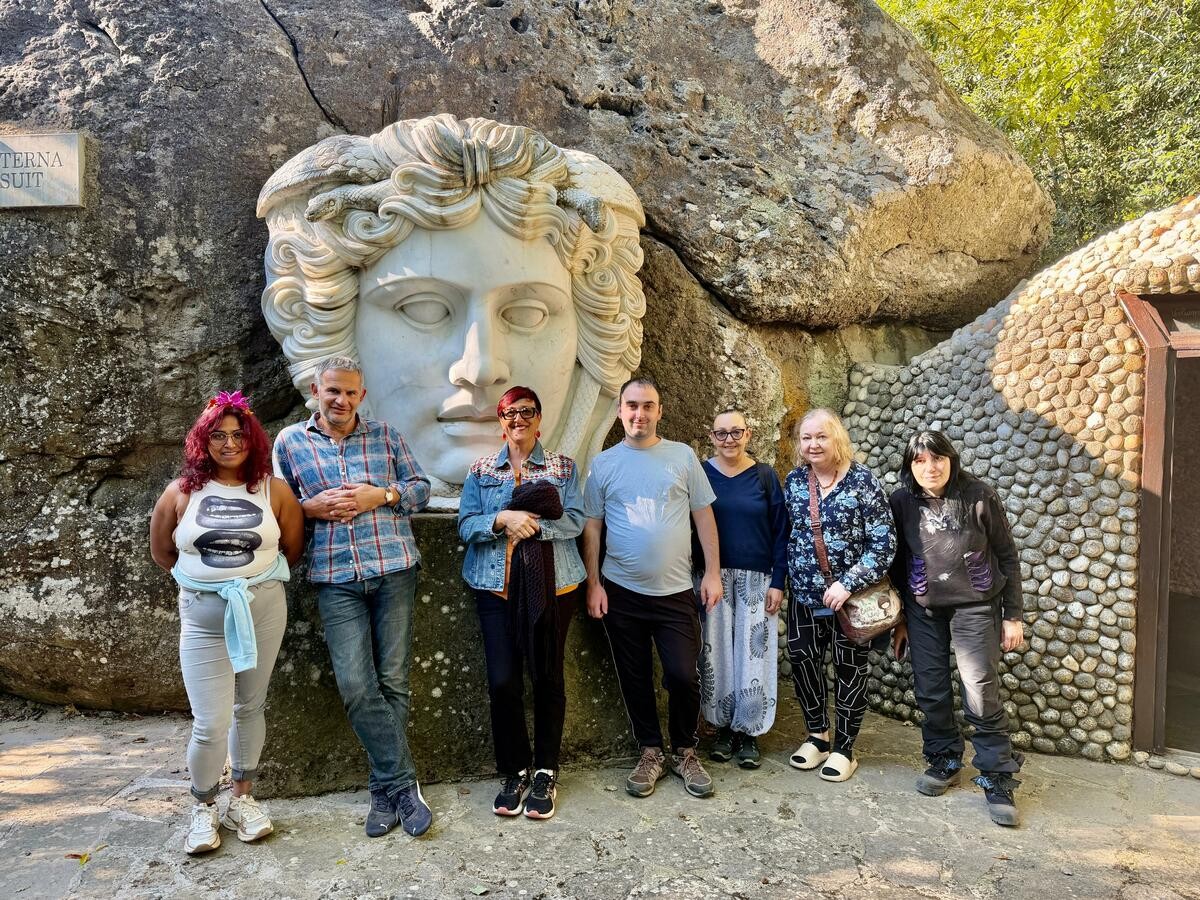 Pazienti dell’UPPM “La Roseraie” di Monaco alla Tenuta Sant’Egidio: quattro giorni tra natura, arte e socialità (Foto)
