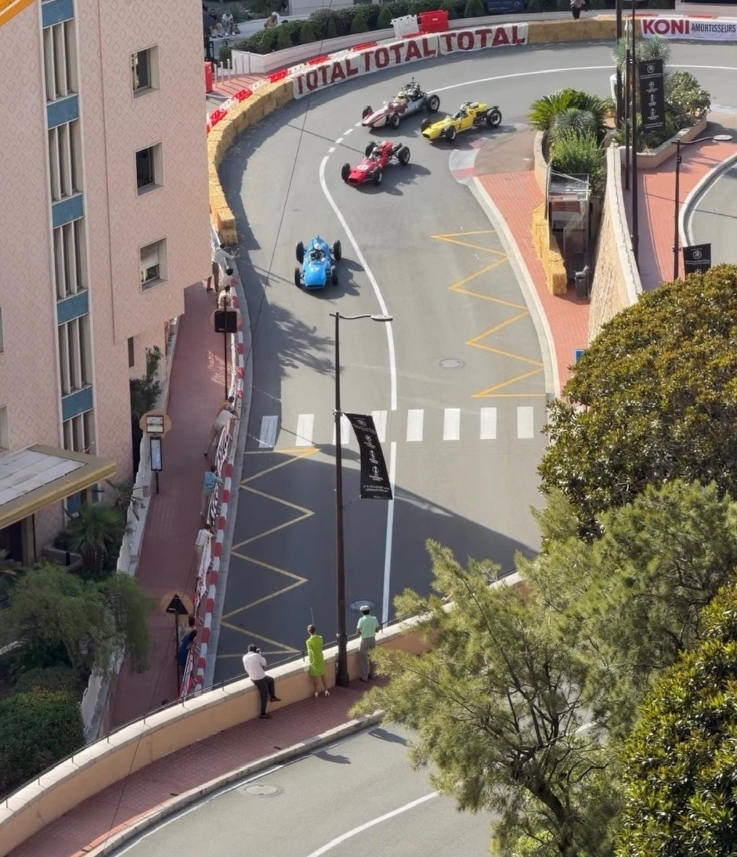 Bradley Cooper e Margot Robbie, nuove riprese a Monaco-Ville (Foto)