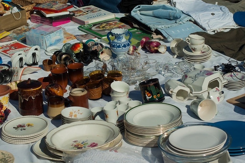 Tanti oggetti, tante curiosità: i marché à la brocante in Costa Azzurra