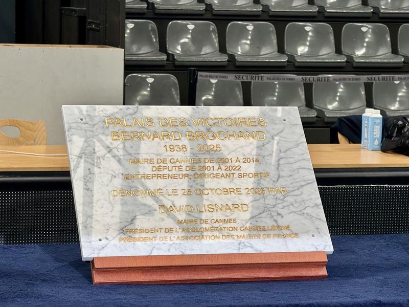 Cannes rende omaggio a Bernard Brochand: il Palais des Victoires porta il suo nome