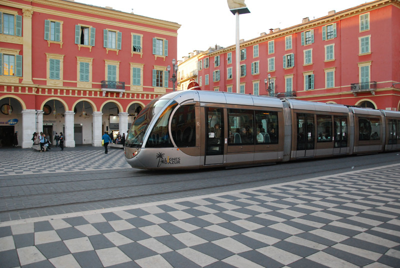 Nizza capitale dell’oceano: trasporti pubblici gratuiti per l’UNOC 2025