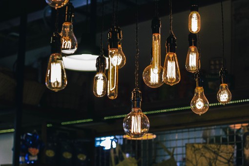 La lampada di sale tra i regali di Natale più gettonati: come mai? La lampada di sale tra i regali di Natale più gettonati: come mai?