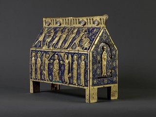 Atelier de Limoges, Châsse de Saint-Commode, 2e moitié du XIIIe siècle, émaux champlevés et rubis sur cuivre martelé et ciselé, MAH JOU 295, dépôt du musée Masséna, Nice © Photo François Fernandez 005