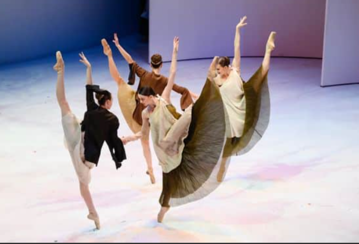 Al Palais des Festivals et des Congrès di Cannes va in scena lo spettacolo "Romeo e Giulietta" Al Palais des Festivals et des Congrès di Cannes va in scena lo spettacolo "Romeo e Giulietta"