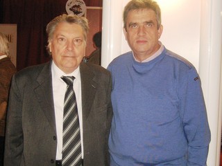 Il Presidente Giuseppe Morabito con Luigi Giugno, presidente 1a Commissione Consiliare "Politiche istituzionali" Il Presidente Giuseppe Morabito con Luigi Giugno, presidente 1a Commissione Consiliare "Politiche istituzionali"