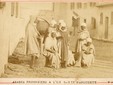 Jean Walburg de Bray (1839-1901) Arabes prisonniers à l’île Sainte-Marguerite Vers 1884 Carte cabinet Archives municipales de Cannes, 2Fi 3932 (don de Georges Ferretti, 2023) © Mairie de Cannes