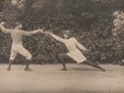 Adolphe de Meyer, Il grande saluto, luogo non identificato (forse Venezia), circa 1910. Per gentile concessione della Biblioteca municipale di Tours. Adolphe de Meyer, Il grande saluto, luogo non identificato (forse Venezia), circa 1910. Per gentile concessione della Biblioteca municipale di Tours.