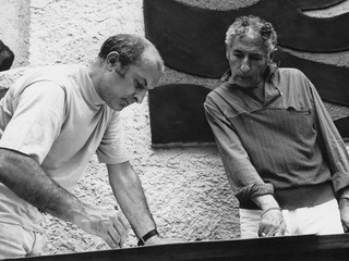 Arman et André Verdet – maison-atelier de Verdet, le Clos de Tantine, ca. 1969 / Photographie Jean Ferrero – Collection Ville de Saint-Paul de Vence / Donation Verdet