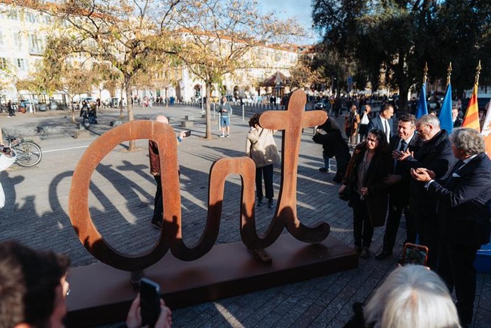 L'inaugurazione, in Place Garibaldi, di "Art"