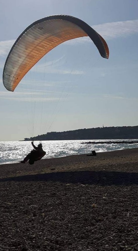 "Atterraggio" di Luisella Cappio