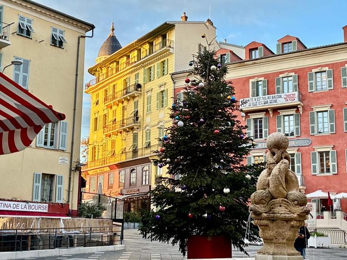 Nizza, in attesa di Natale, fotografie di Silvia Assin Nizza, in attesa di Natale, fotografie di Silvia Assin