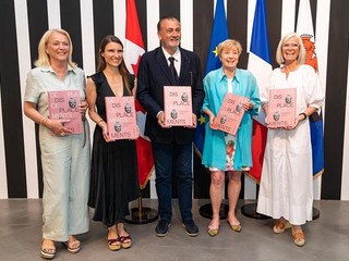 Accueil Mme l'Ambassadrice du Canada en France Accueil Mme l'Ambassadrice du Canada en France