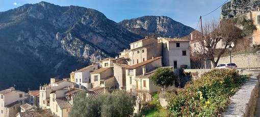 Aiglun, fotografie di Danilo Radaelli