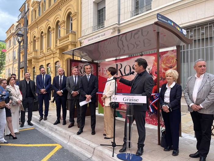 L'Abribus di Grasse L'Abribus di Grasse