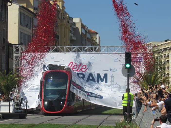 Arrivo del tram a Magnan il 30 giugno 2018 Arrivo del tram a Magnan il 30 giugno 2018