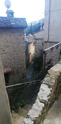 Auribeau-sur-Siagne, fotografie di Patrizia Gallo e Danilo Radaelli Auribeau-sur-Siagne, fotografie di Patrizia Gallo e Danilo Radaelli