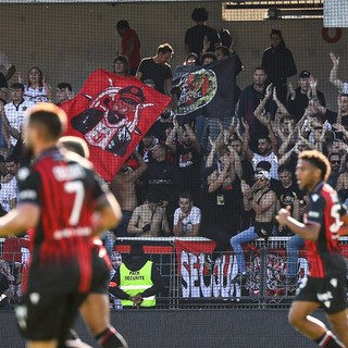 Auxerre - Nizza, una fase di gioco (foto tratta dal sito dell'OGC Nice)