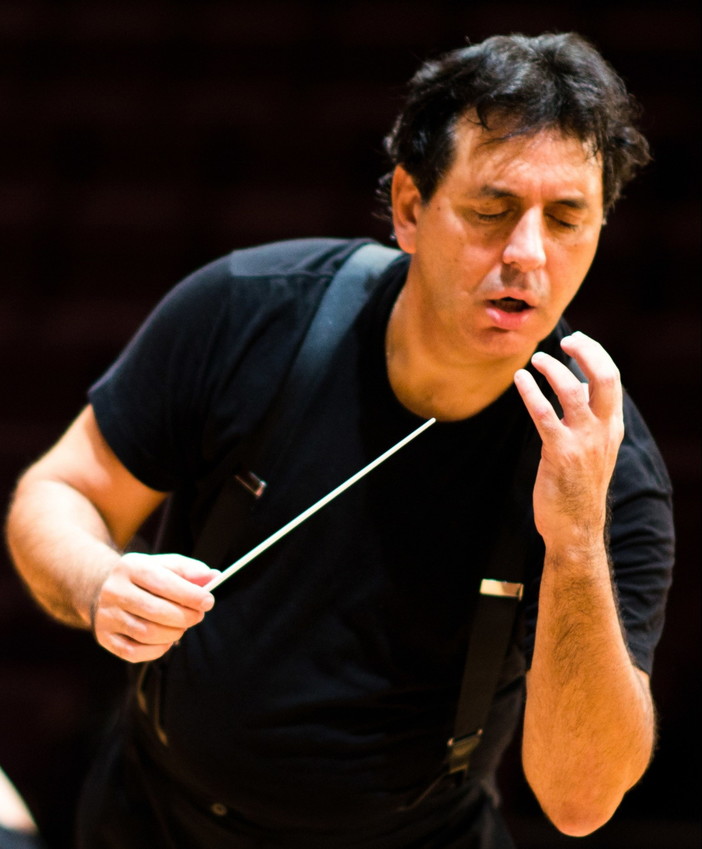 Andrea Morricone dirige a Montecarlo: per la festa di Natale del Comites un concerto eccezionale Andrea Morricone dirige a Montecarlo: per la festa di Natale del Comites un concerto eccezionale