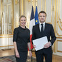 L'ambasciatrice di Monaco in Francia Bruell-Melchior con il presidente della Repubblica Macron (Foto: palaiselysee)