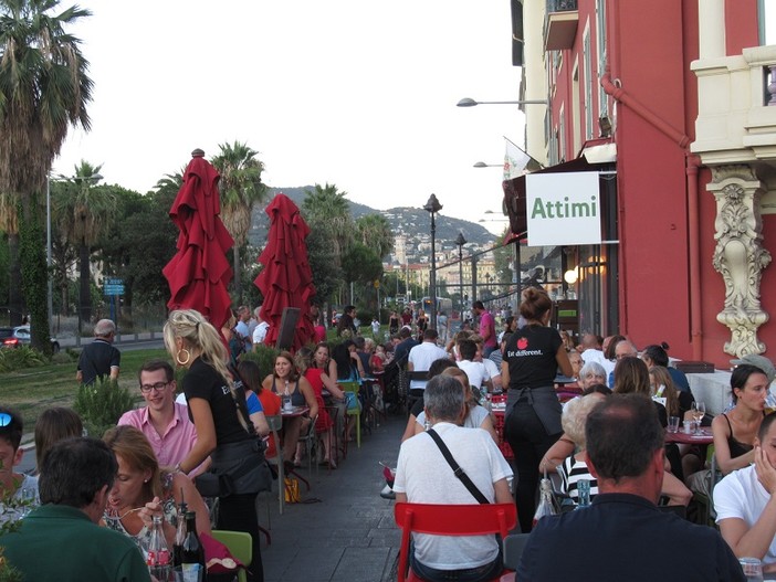 Attimi, Place Massena