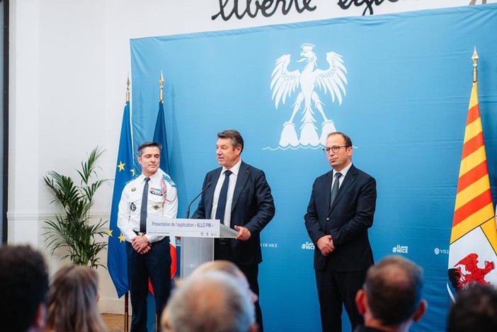 Presentazione dell'applicazione "Allo PM" a Nizza Presentazione dell'applicazione "Allo PM" a Nizza