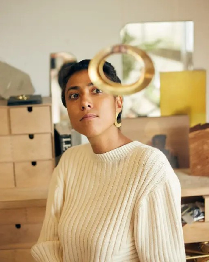 Ambre Cardinal, artista e designer multidisciplinare francese.