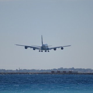 Atterraggio all’Aéroport Nice Côte d'Azur
