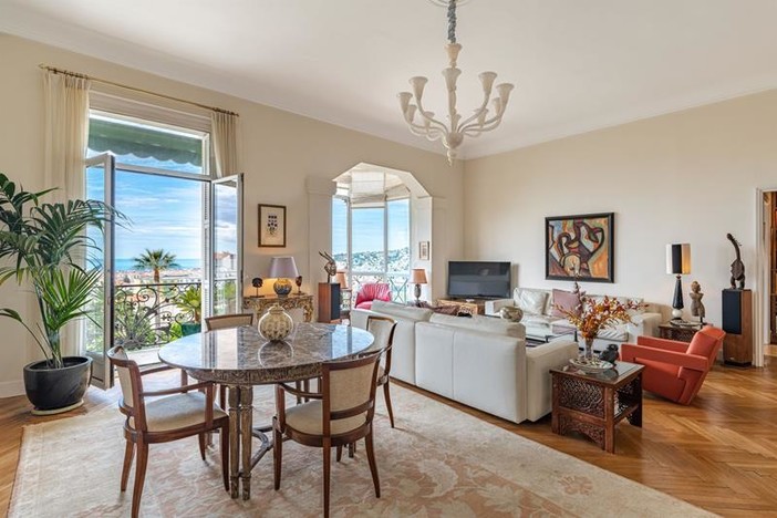 L?appartamento abitato da Matisse (foto l’Agence Côte d’Azur Sotheby’s International Realty di Nizza) L?appartamento abitato da Matisse (foto l’Agence Côte d’Azur Sotheby’s International Realty di Nizza)