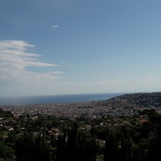 "Ai piedi... Nizza" di Nicole Geron