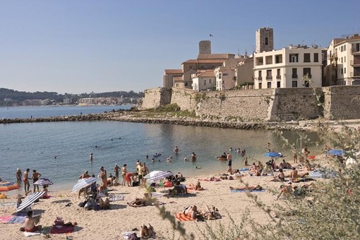 Plage de la Gravette, Antibes @F. Trotobas