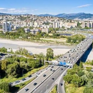 Nizza, cambia l’ingresso in autostrada: la bretella promessa resta chiusa