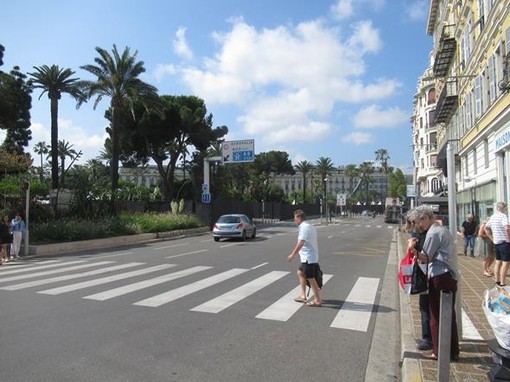 Avenue Max Gallo Avenue Max Gallo