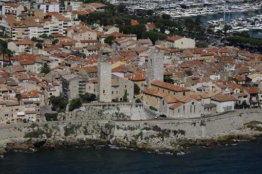 Antibes, Remparts vue aerienne (Y. Seuret)