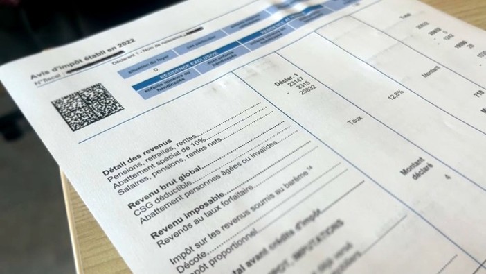Stop alla carta per gli avvisi fiscali francesi: dal 2026 tutto sarà digitale Stop alla carta per gli avvisi fiscali francesi: dal 2026 tutto sarà digitale