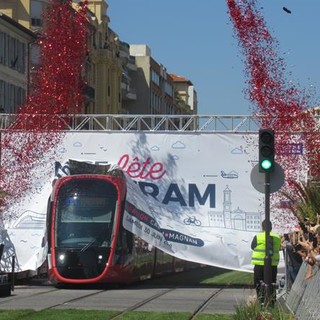 Arrivo del tram a Magnan il 30 giugno 2018