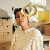 Ambre Cardinal, artista e designer multidisciplinare francese.