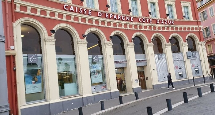 Francia, conti correnti più cari nel 2025: rincari fino al 9% sui costi bancari Francia, conti correnti più cari nel 2025: rincari fino al 9% sui costi bancari