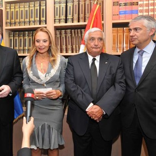 Da sinistra: Haris SILAJDZIC, Donatella CAMPIONI DE FILIPPO, Jacques BOISSON segretario di Stato in rappresentanza di S.A.S. il Principe Sovrano; Franck Biancheri (Photo: Charly Gallo, Centre de Presse de Monaco)