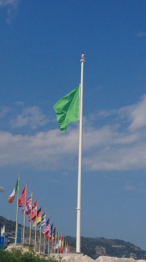 &quot;Bandiere al vento&quot;, fotografia di Milena Visentini