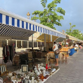 Brocantes in Cours Saleya