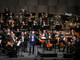 Bruno Mantovani, Vincent David e l’Orchestre Philharmonique de Monte-Carlo al Grimaldi Forum. Foto: © Alice Blangero.