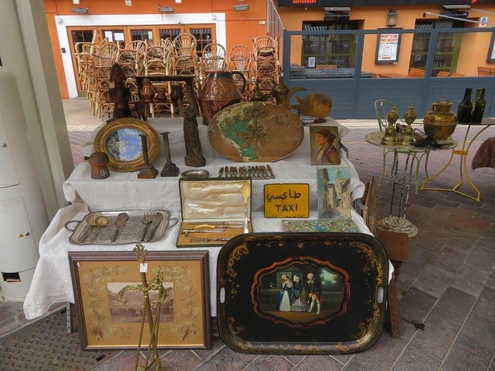 Brocante a Nizza in Cours Saleya