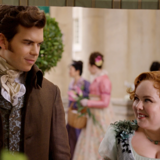 Bridgerton, la serie TV rompe i tabù più audaci ma rispetta la diversità