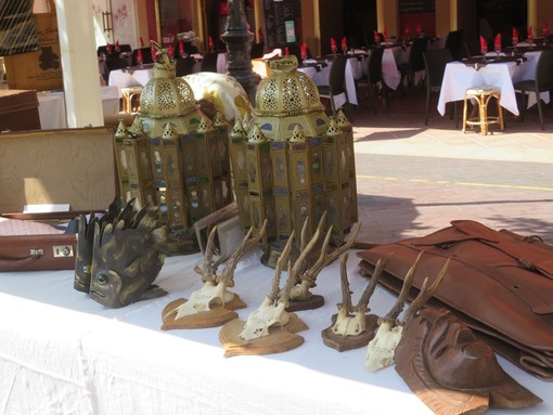 Tanti oggetti, tante curiosità: i marché à la brocante in Costa Azzurra