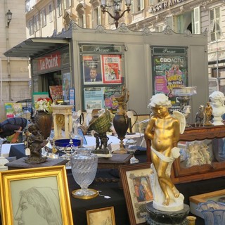 Tanti oggetti, tante curiosità: i marché à la brocante in Costa Azzurra